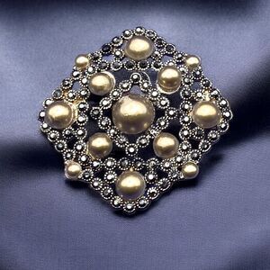 Vintage Victorian Style Faux Bronze Pearl And Black Rhinestone Gold Tone Brooch